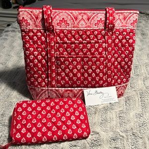 Vera Bradley Purse with Matching Wallet ⭐️